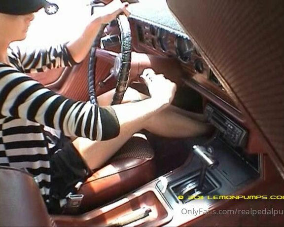 Real Pedal Pumping aka realpedalpumping - 08-26-2022 OnlyFans Video - Part 4 _ German blonde hottie in 84 Mustang LX See her GPFJ