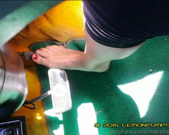 Real Pedal Pumping aka realpedalpumping - 09-10-2022 OnlyFans Video - Rare Lady cold starting her 1975 Mercury Bobcat wagon barefoot