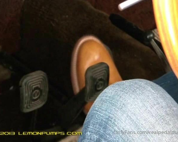 Real Pedal Pumping aka realpedalpumping - 08-02-2023 OnlyFans Video - Country MILF has an MG Roadster Shes a true country gal complete with boots