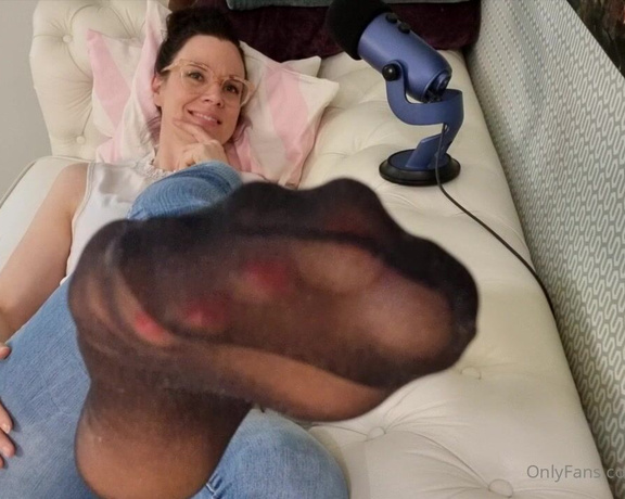 Taija Berryhill aka taijaberryhill - 10-09-2023 OnlyFans Video - Black pantyhose under jeans and a LOT of tease