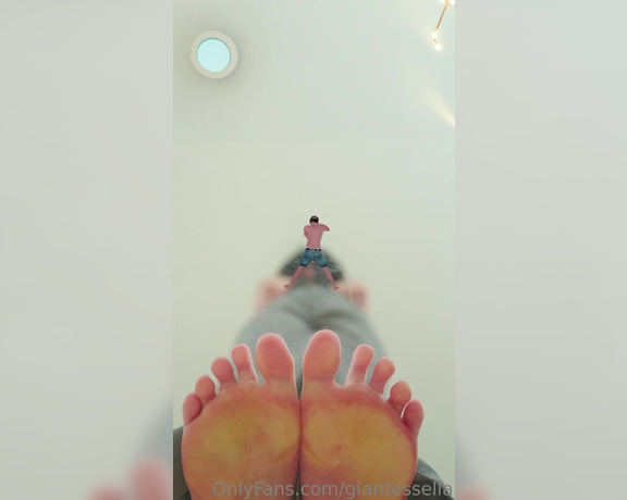 Giantess Ella aka giantessella - 08-05-2023 OnlyFans Video - Here is the vertical version of my last video in case anyone likes it more this