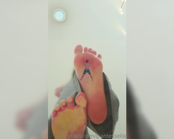 Giantess Ella aka giantessella - 08-05-2023 OnlyFans Video - Here is the vertical version of my last video in case anyone likes it more this