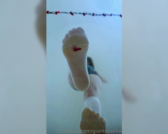 Giantess Ella aka giantessella - 08-17-2023 OnlyFans Video - Here is the vertical video of my last upload for all my phone users  next