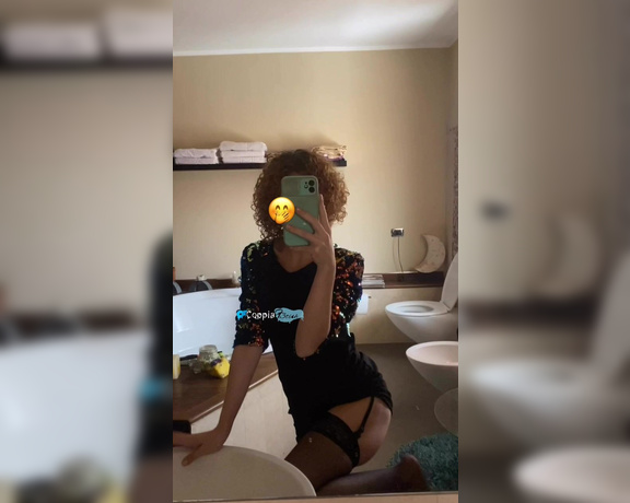 CoppiaF3tish aka coppiaf3tish - 01-31-2024 OnlyFans Video - Adoro uscire senza mutandine, tu che dici Come sto __ I love going out without panties,