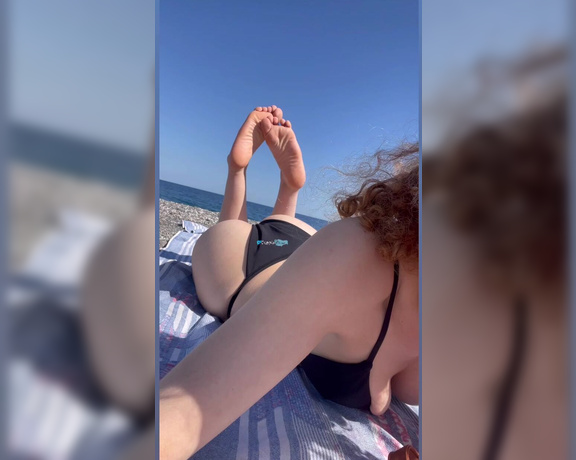 CoppiaF3tish aka coppiaf3tish - 04-23-2024 OnlyFans Video - Primo giorno di mare preferisci il mio culone, i miei piedini o la mia fichetta ____