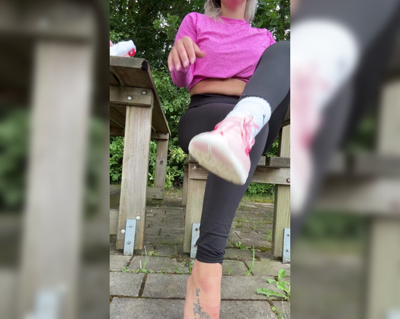 Mrs Larry aka mrs_larry - 07-04-2024 OnlyFans Video - Du darfst mir Outdoor beim Sport zuschauen  You can watch me doing sports outdoors_zt89