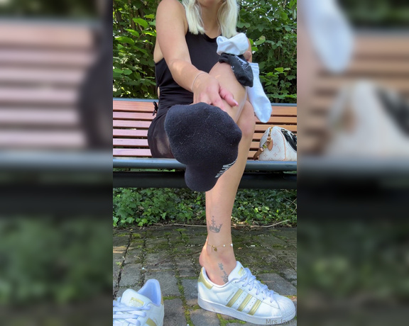 Mrs Larry aka mrs_larry - 07-10-2024 OnlyFans Video - Du willst eine Stop And Go wichsanleitung in der Öffentlichkeit Dann hier hast du sie