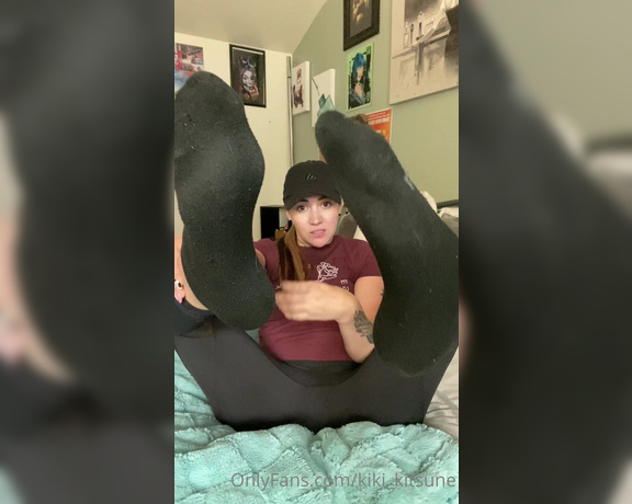 KIki Kitsune aka kiki_kitsune - 09-01-2021 OnlyFans Video - Smelly sock tease video