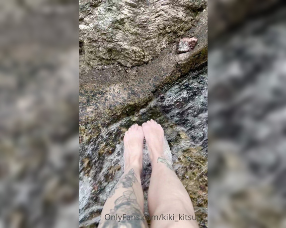 KIki Kitsune aka kiki_kitsune - 08-17-2023 OnlyFans Video - Almost froze my toes off