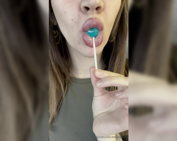 KIki Kitsune aka kiki_kitsune - 04-14-2024 OnlyFans Video - I always shy away from vore or eating content, but here is a little bit