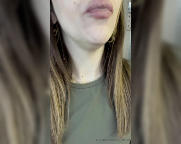 KIki Kitsune aka kiki_kitsune - 04-14-2024 OnlyFans Video - I always shy away from vore or eating content, but here is a little bit