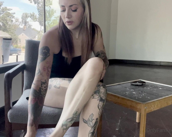 KIki Kitsune aka kiki_kitsune - 07-31-2023 OnlyFans Video - Aunty just got done shopping