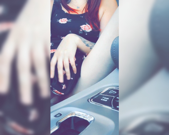 KIki Kitsune aka kiki_kitsune - 06-25-2020 OnlyFans Video - Little bit of car fun