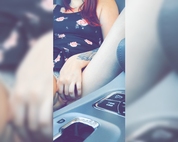 KIki Kitsune aka kiki_kitsune - 06-25-2020 OnlyFans Video - Little bit of car fun