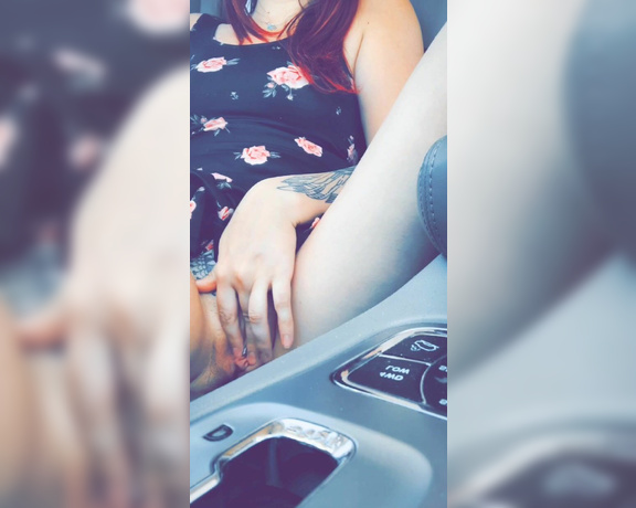 KIki Kitsune aka kiki_kitsune - 06-25-2020 OnlyFans Video - Little bit of car fun