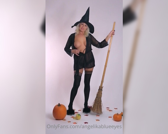 Angelika Blueyes aka angelikablueeyes - 10-24-2022 OnlyFans Video - Shooting per Halloween