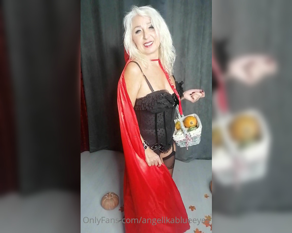 Angelika Blueyes aka angelikablueeyes - 10-31-2021 OnlyFans Video - Help with a tip little red riding hood who got lost in the woods