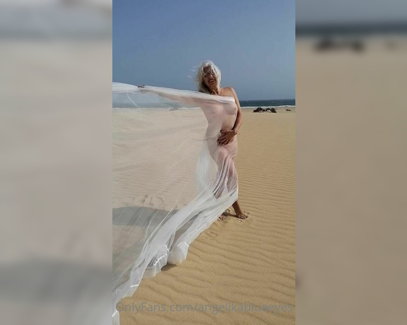 Angelika Blueyes aka angelikablueeyes - 02-26-2022 OnlyFans Video - Il ventooooo