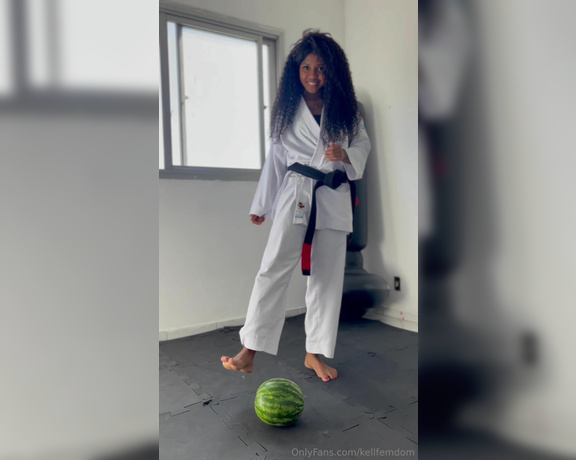 Erika Keylla aka kellfemdom - 08-30-2024 OnlyFans Video - watermelon Vs BLACK BELT