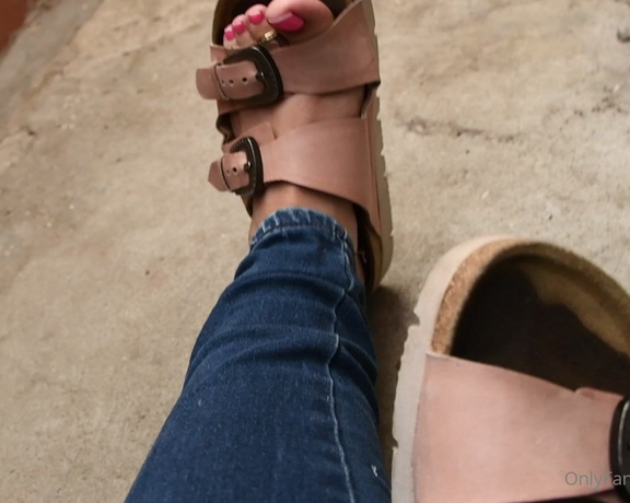 EvvaLion aka evvalion - 08-07-2021 OnlyFans Video - Sunny day in Medellin today, look my sweaty sandals  my feet stinks baby, sniff and