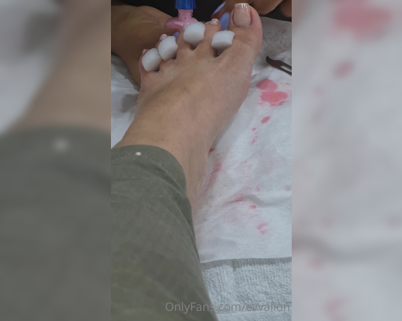 EvvaLion aka evvalion - 05-07-2021 OnlyFans Video - My Pedicure almost finish