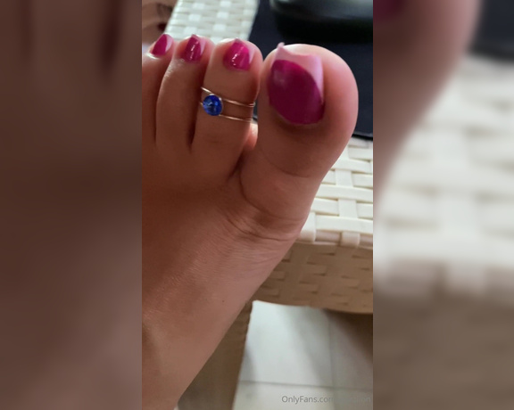 EvvaLion aka evvalion - 02-12-2024 OnlyFans Video - Close up my toes