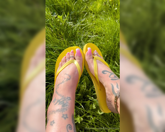 Latina Marina aka latinamarina - 04-16-2024 OnlyFans Video - Watch my pretty toes Basking in the sun