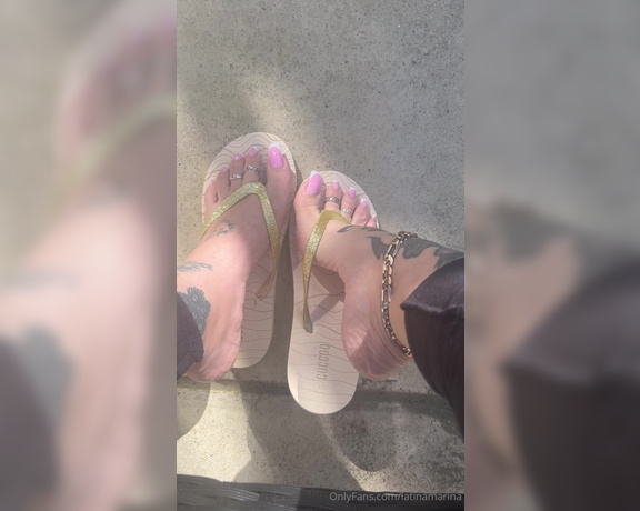 Latina Marina aka latinamarina - 05-24-2024 OnlyFans Video - Happy flip flop Friday too Later will be freaky Friday in Heathrow