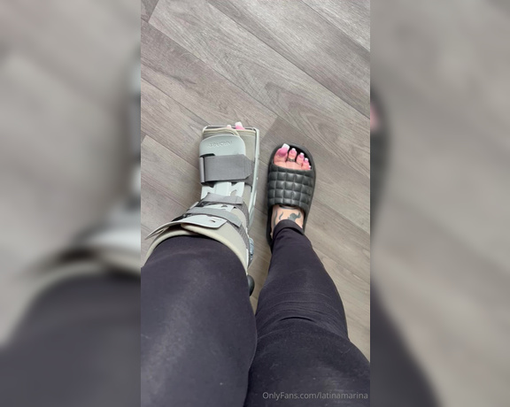 Latina Marina aka latinamarina - 04-17-2024 OnlyFans Video - Watch me walk in my boot I had some cast fetish fans what about the boot