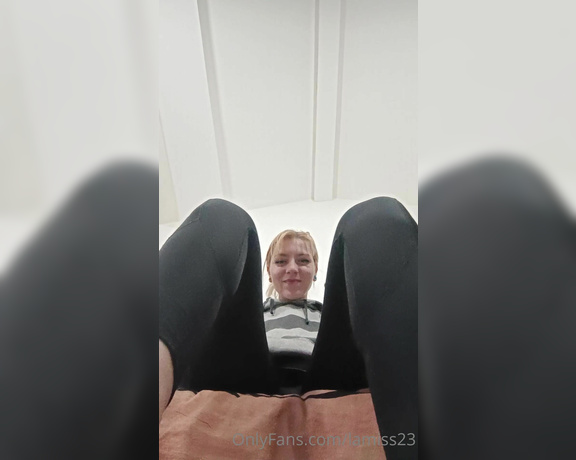 LaaMiss23 aka lamiss23 - 12-05-2022 OnlyFans Video - Ed ecco a te microbo esserino due interpretazioni diverse della categoria giantess Piedi sporchissimi dopo due_zw35