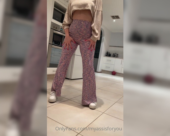 Myassisforyou aka myassisforyou - 11-17-2021 OnlyFans Video - Who loves my NEW PANTS amp TITTIES