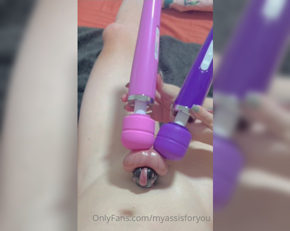 Myassisforyou aka myassisforyou - 11-18-2022 OnlyFans Video - DOUBLE VIBE  HUGE CAGED CUMSHOT  What a treat, so pathetic  His tiny locked