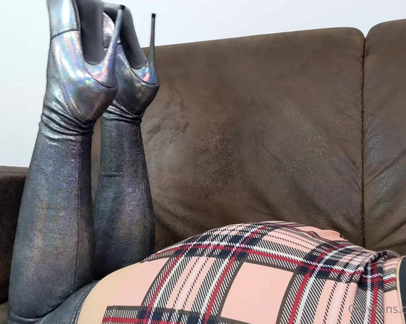 Dame Olga aka dameolgaff - 08-10-2023 OnlyFans Video - 378 My Shoe Collection 017 High Heel Thigh High Boots and Pantyhose I present you my