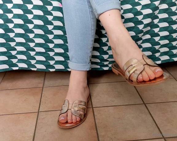 Dame Olga aka dameolgaff - 10-02-2024 OnlyFans Video - 389 Shoejob and Cum in Oran Sandals This was my favourite pair of Oran sandals this