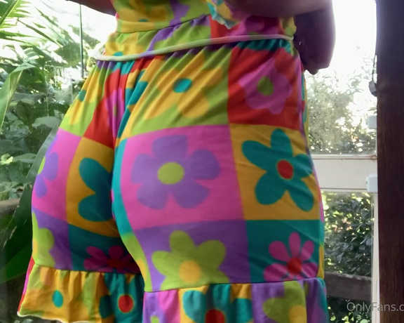 Goddess Dri aka goddessdri - 06-27-2022 OnlyFans Video - My big butt swallowing these shorts  doesnt it make you want to do whatever I