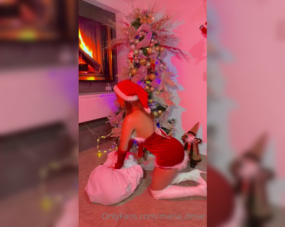 María del Mar aka maria_dmar - 03-20-2023 OnlyFans Video - Would you like to remember how my Christmas present ate my pussy my fuck machine fucked