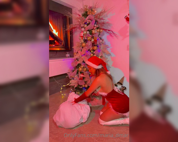 María del Mar aka maria_dmar - 03-20-2023 OnlyFans Video - Would you like to remember how my Christmas present ate my pussy my fuck machine fucked