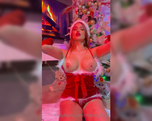 María del Mar aka maria_dmar - 03-20-2023 OnlyFans Video - Would you like to remember how my Christmas present ate my pussy my fuck machine fucked