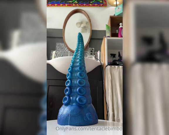 TentacleBimbo aka tentaclebimbo - 04-27-2022 OnlyFans Video - Enjoy 45 seconds of me riding my heart out on my Ika Those suckers are the