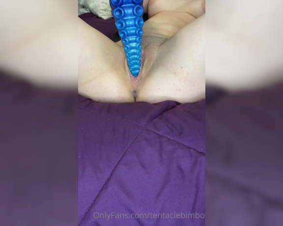 TentacleBimbo aka tentaclebimbo - 04-26-2022 OnlyFans Video - Heres two minutes of me fucking myself with my favorite dildo This huge ass tentacle clings