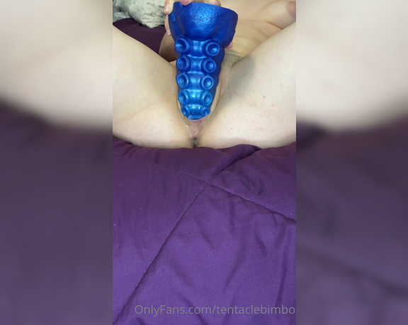 TentacleBimbo aka tentaclebimbo - 04-26-2022 OnlyFans Video - Heres two minutes of me fucking myself with my favorite dildo This huge ass tentacle clings