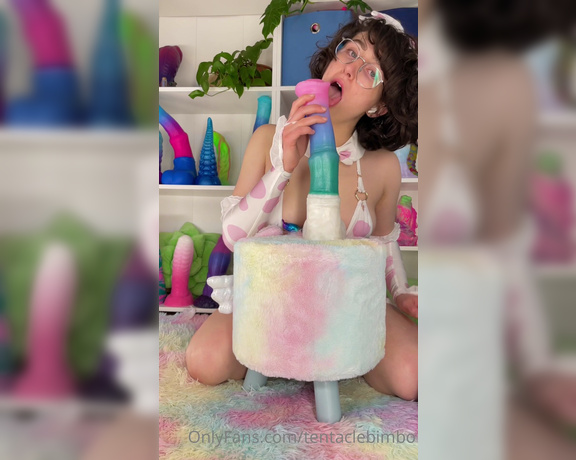 TentacleBimbo aka tentaclebimbo - 01-24-2023 OnlyFans Video - Pink Cow Sucking and Fucking L Chance Ive been so excited for when the time came