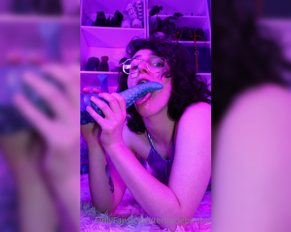 TentacleBimbo aka tentaclebimbo - 03-06-2023 OnlyFans Video - Deep within the alien spaceship, a hungry creature waited, demanding to be pleasured