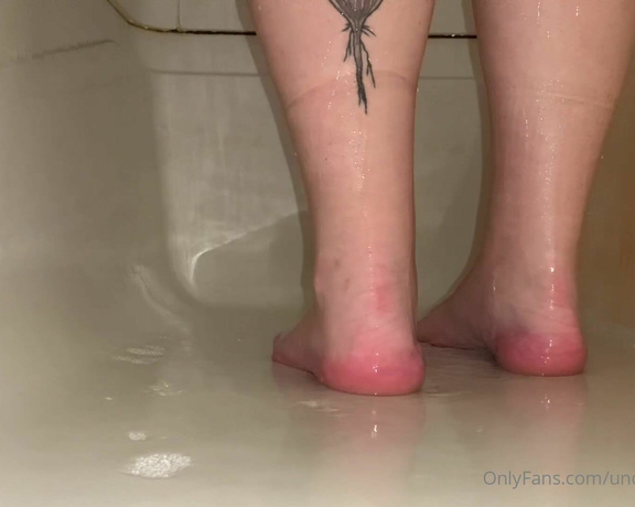 Tabitha Toes aka tabithatoes - 03-29-2021 OnlyFans Video - Wont you join me in the shower What naughty things would you do to me in