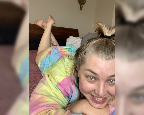 Tabitha Toes aka tabithatoes - 04-27-2021 OnlyFans Video - 4 short videos  Last one is a min in the pose_nn9d