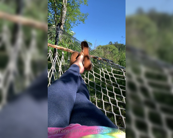 Tabitha Toes aka tabithatoes - 11-21-2021 OnlyFans Video - In the hammock with me