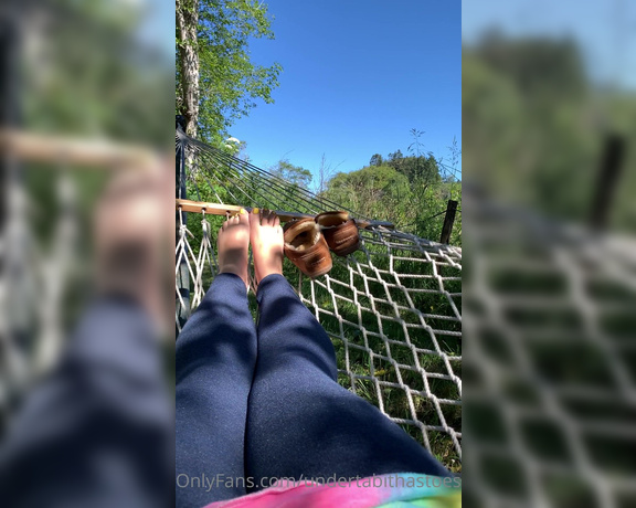 Tabitha Toes aka tabithatoes - 11-21-2021 OnlyFans Video - In the hammock with me