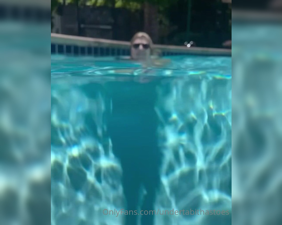 Tabitha Toes aka tabithatoes - 07-07-2021 OnlyFans Video - You guys really liked the last pool set and the black looks SO GOOD underwater I