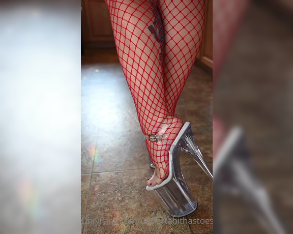 Tabitha Toes aka tabithatoes - 08-24-2021 OnlyFans Video - First time walking in these, only fell once  I will do more with these soon