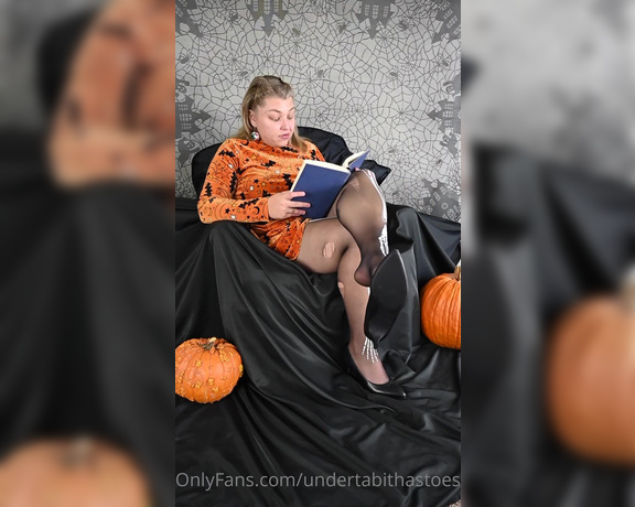 Tabitha Toes aka tabithatoes - 10-11-2021 OnlyFans Video - Its Spooky Story Time Get comfy and listen to me tell you a silly short spooky